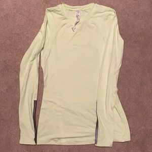 Lululemon top